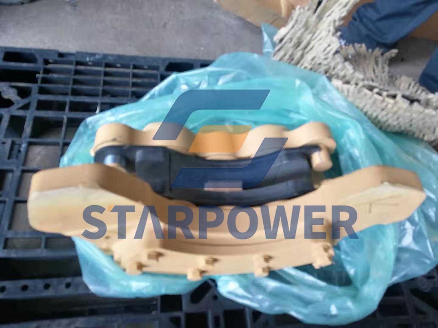 566-32-53101 KOMATSU Brake Assembly